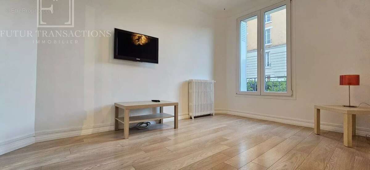 Appartement à COURBEVOIE