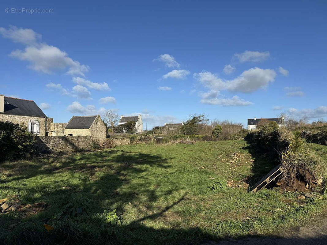 Terrain à PLOUHINEC