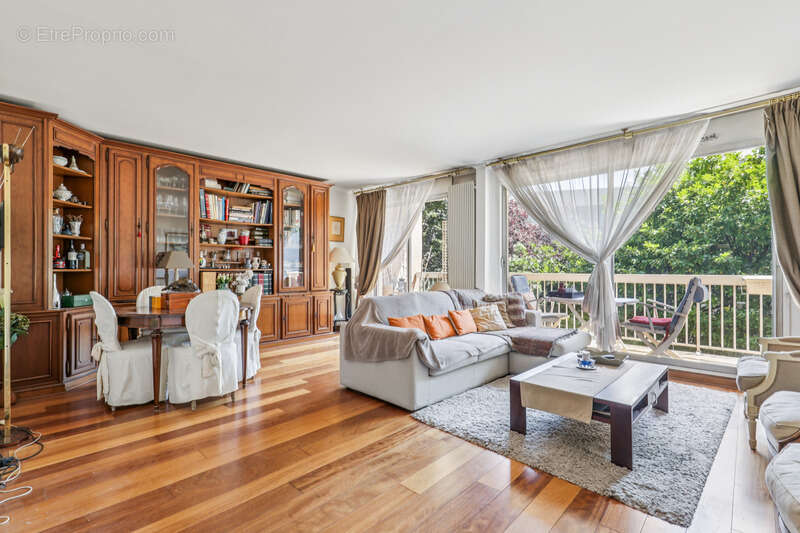 Appartement à PARIS-12E