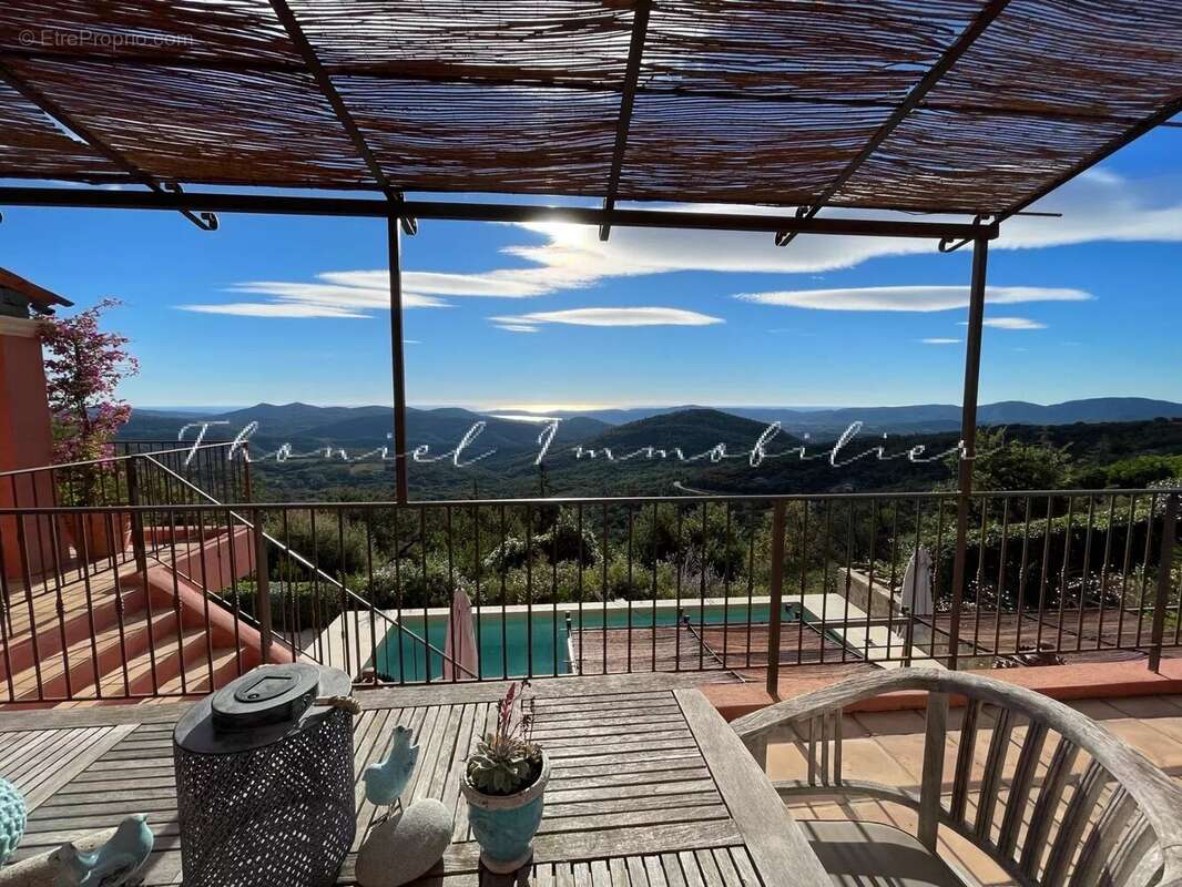 Maison à LA GARDE-FREINET