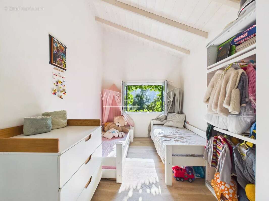 Maison en pierre avec piscine, jacuzzi et panorama exceptionnel - Sospel - photo 12