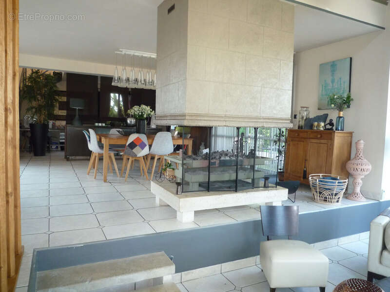 ARCY SAINTE RESTITUE (02) belle maison d'architecte de 291 m2 sur un terrain de 7000 m2 - photo 3
