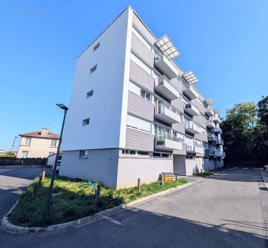 Appartement à JARVILLE-LA-MALGRANGE