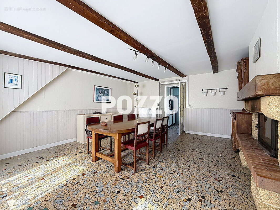 Maison à DONVILLE-LES-BAINS