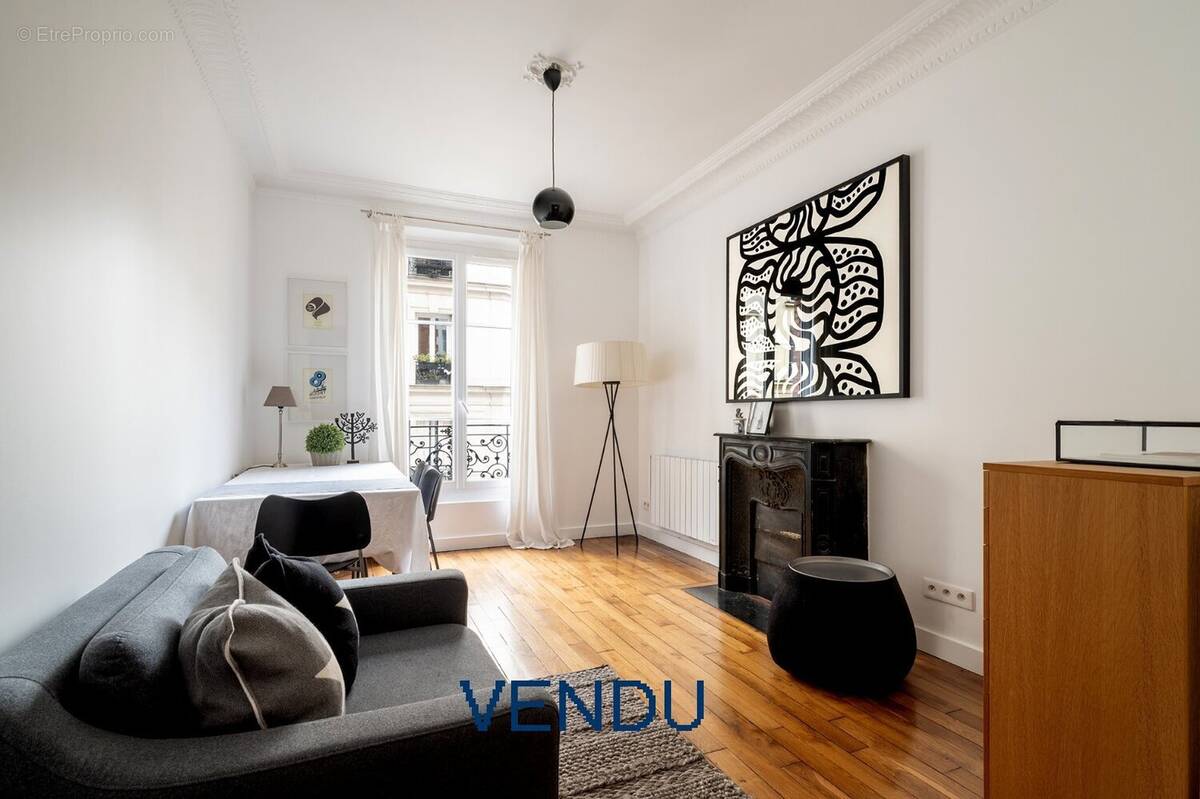 Appartement à PARIS-18E