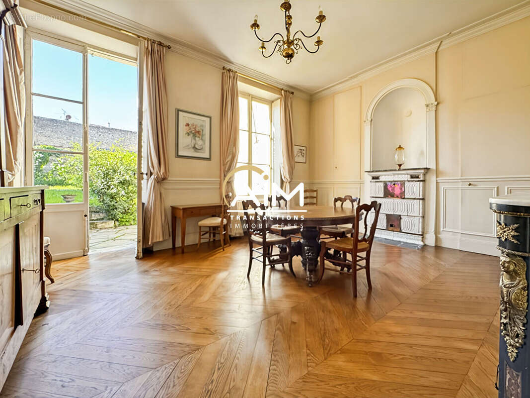 Maison à ETAMPES