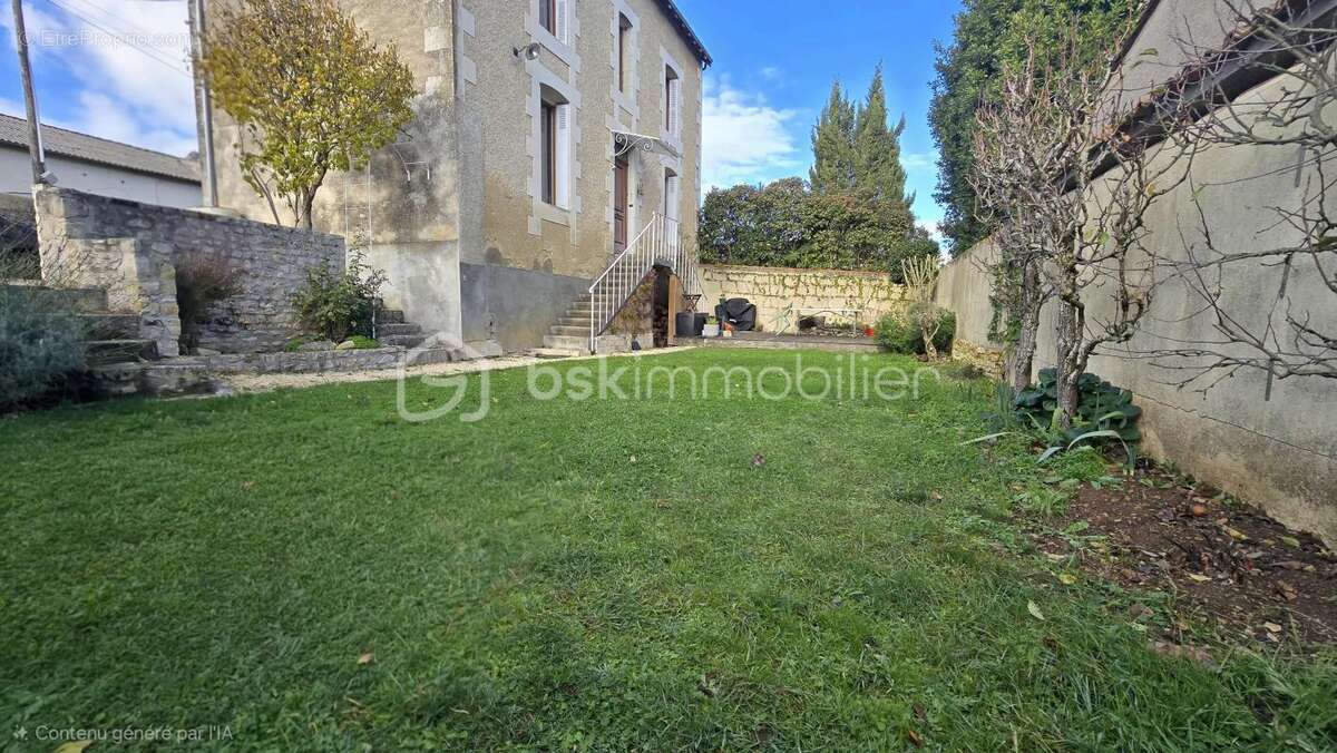 Maison à MIGNE-AUXANCES