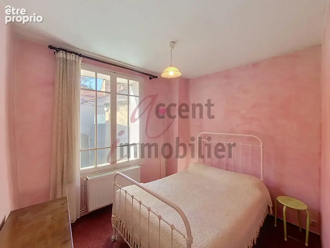 Noves : Maison à rénover avec terrasse en plein coeur du village - photo 14