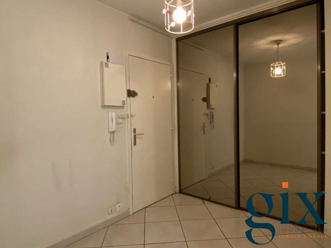 Appartement à MEYLAN