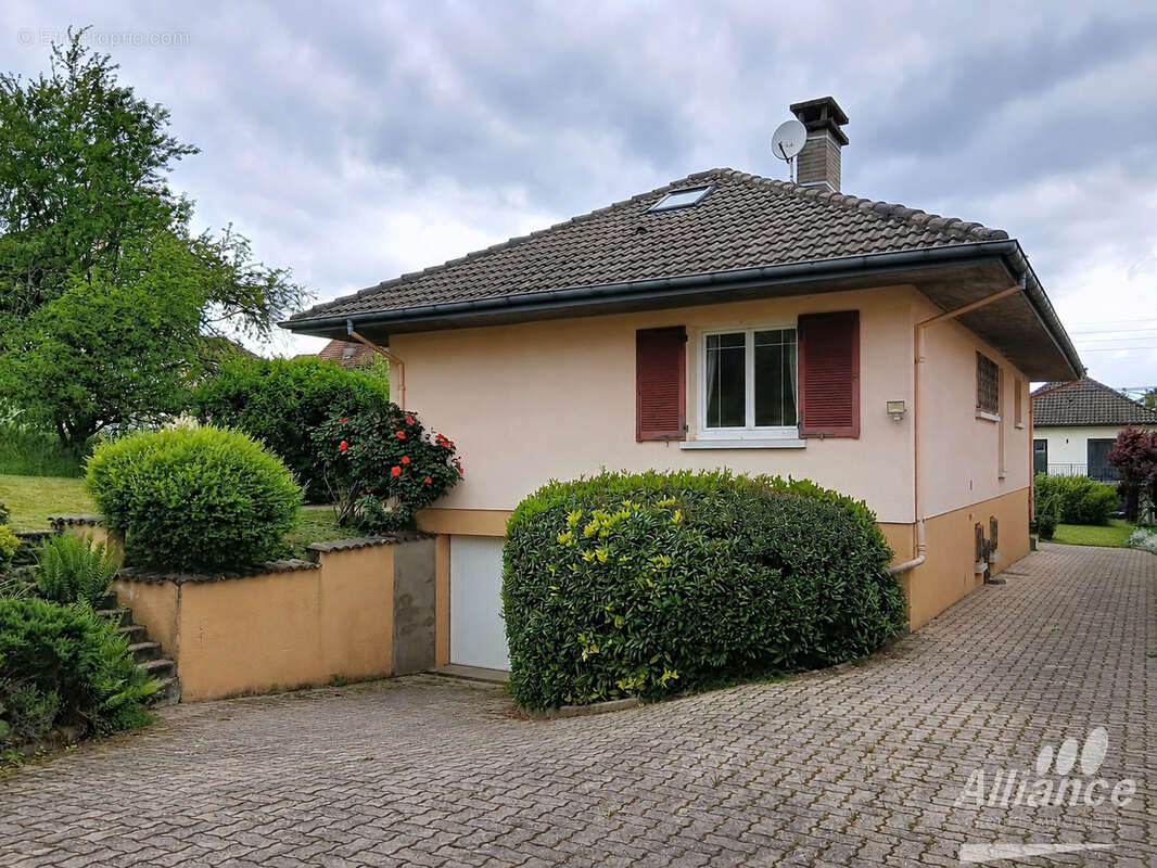Maison à ETUPES