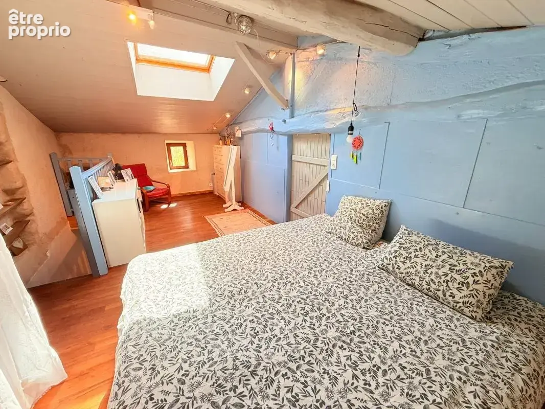 Maison spacieuse à vendre à Genouillé - photo 13
