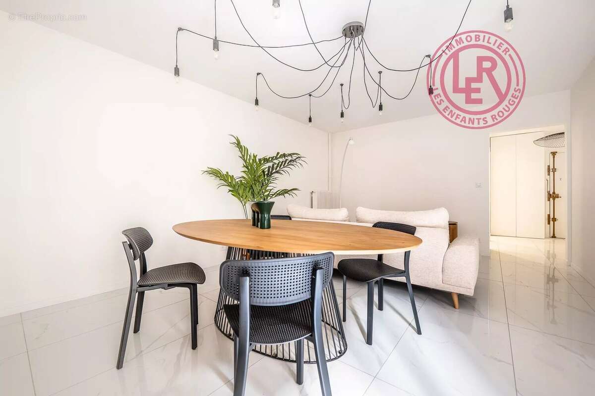 Appartement à PARIS-3E