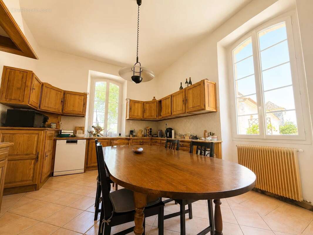 Propriété de caractère en pierres – Domaine équestre sur près de 6 hectares - photo 9
