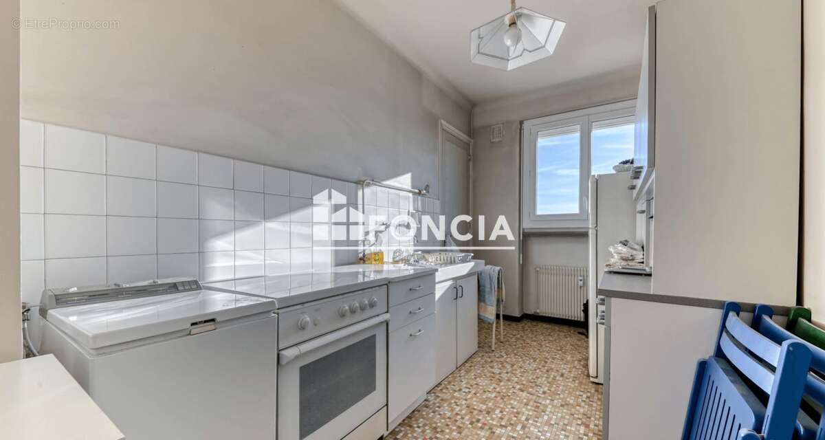 Appartement à LYON-8E