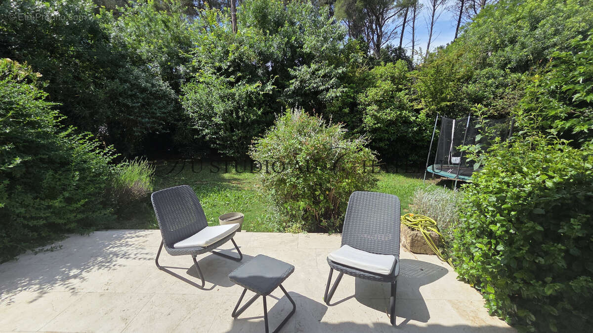 Ventabren à 15 Mn d'Aix en Provence belle villa rénovée avec piscine  coeur de village avec piscine potentiel - photo 5