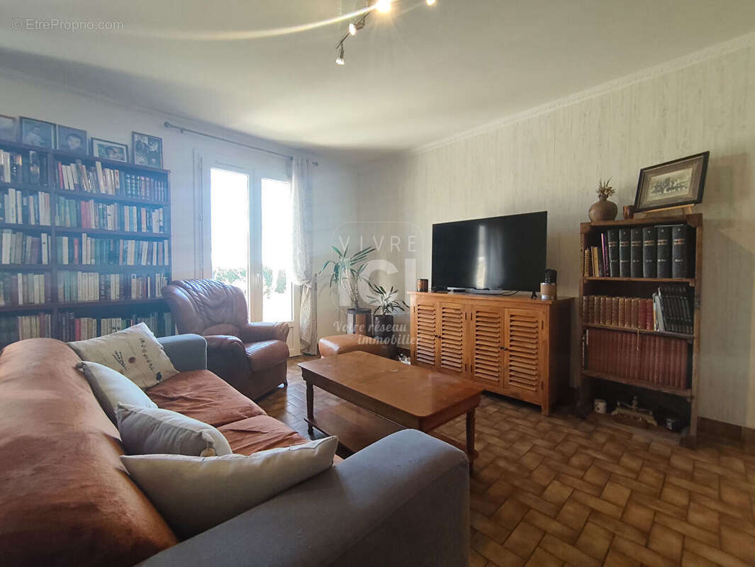 Maison à MAZE