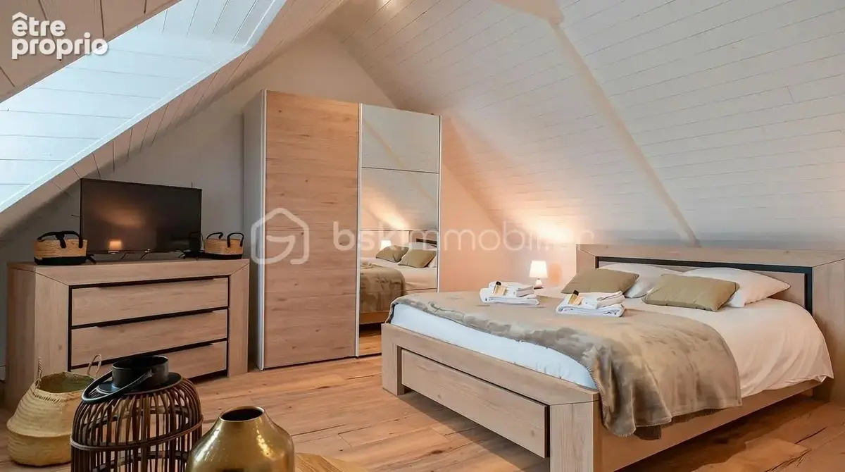 Maison 4 chambres, rénovée et vendue entièrement équipée à Plomodiern - photo 8