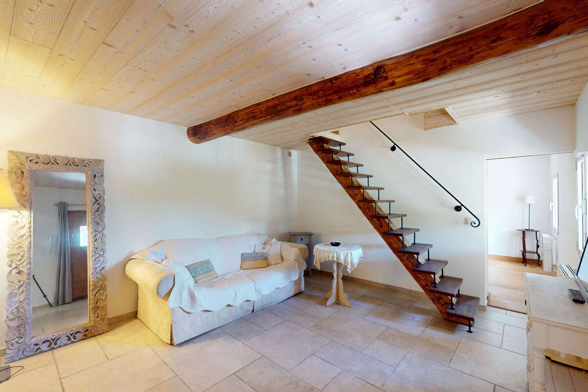 Maison à TOURRETTE-LEVENS