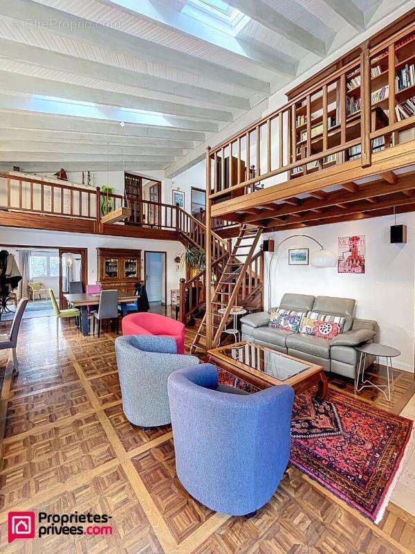 Maison à POURRIERES