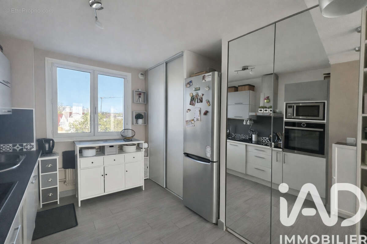 Photo 2 - Appartement à PIERRE-BENITE