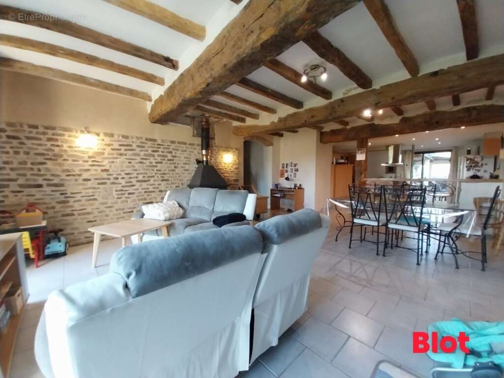 Maison à BAIN-DE-BRETAGNE