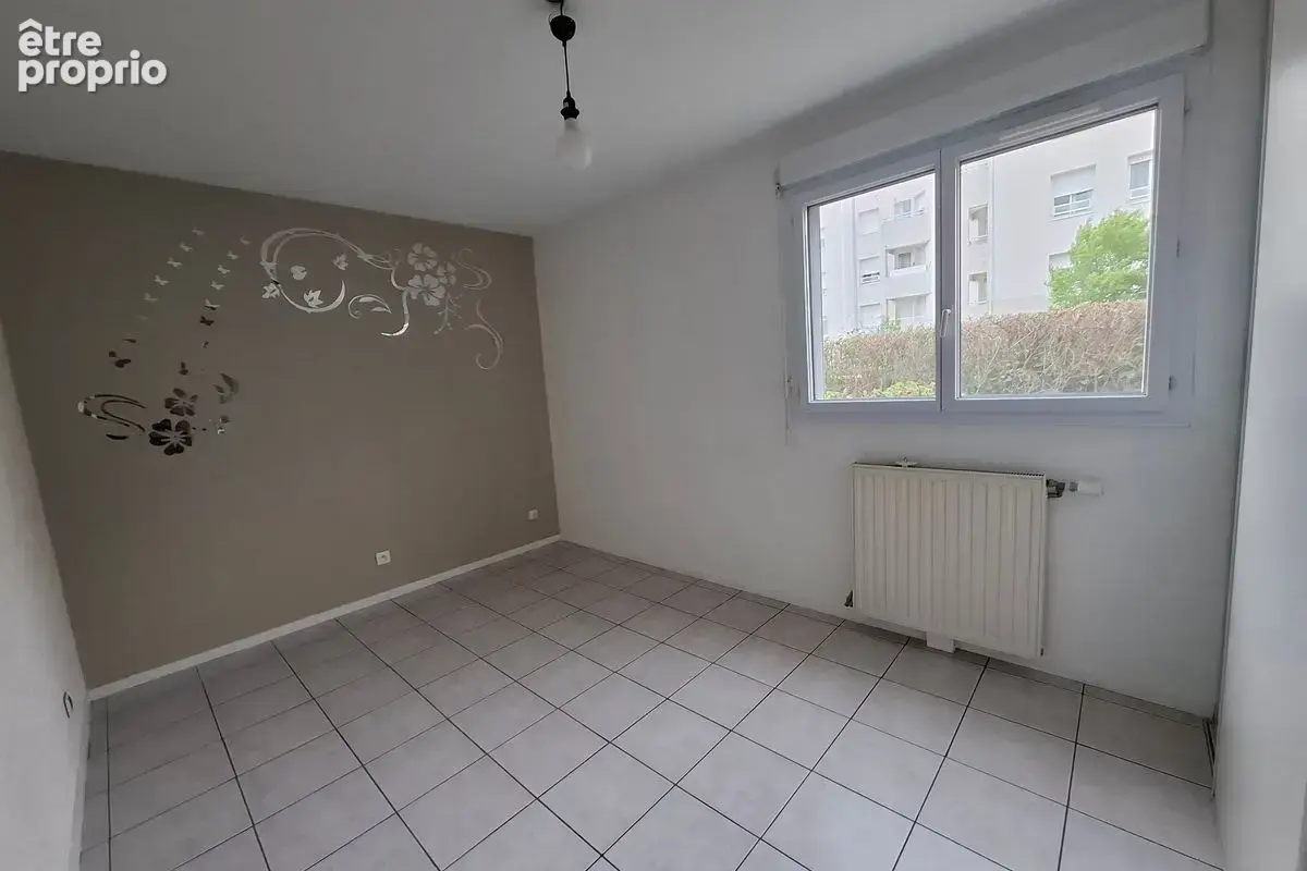 T4 de 85 m² à Bron à partir de 189 000 € - photo 4