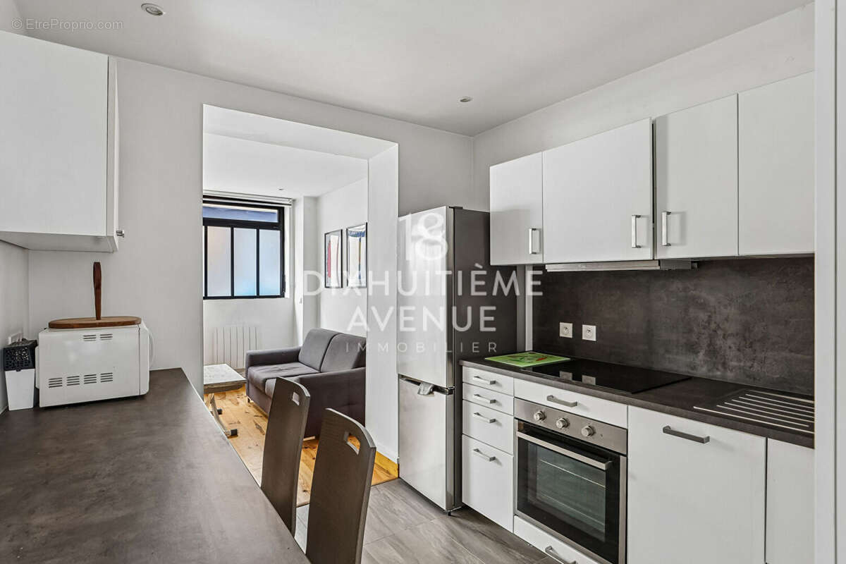 Appartement à PARIS-18E