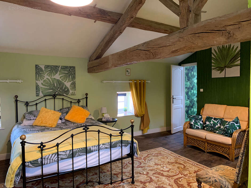 Maison à CHAMPAGNE-MOUTON