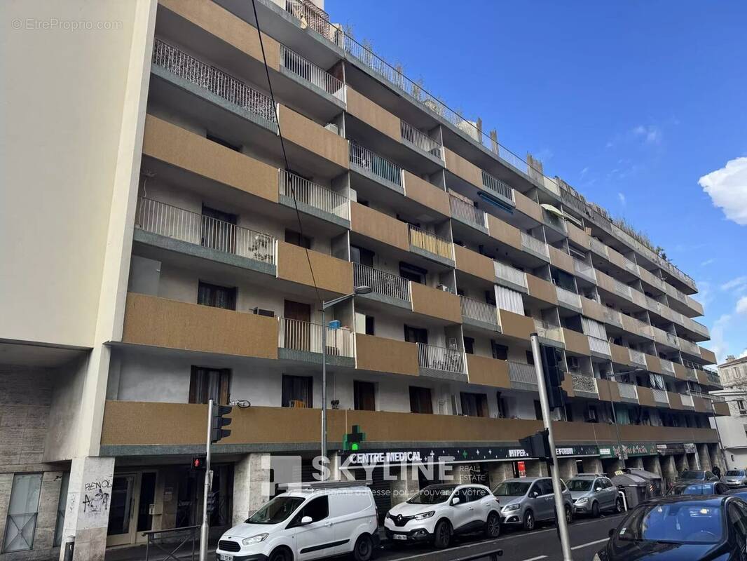 Appartement à MARSEILLE-3E