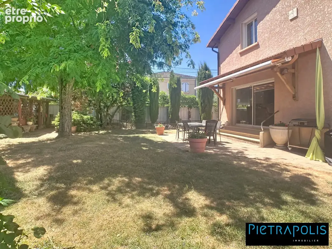 Photo Maison à Villefranche-Sur-Saone au prix de 549 000€