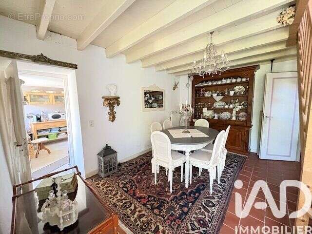 Maison 229 m² à Montjean  - photo 7