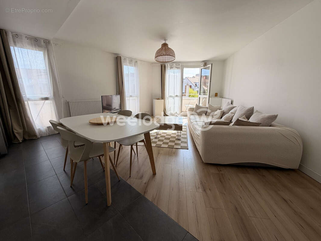 Appartement 83 m² à Acheres  - photo 2