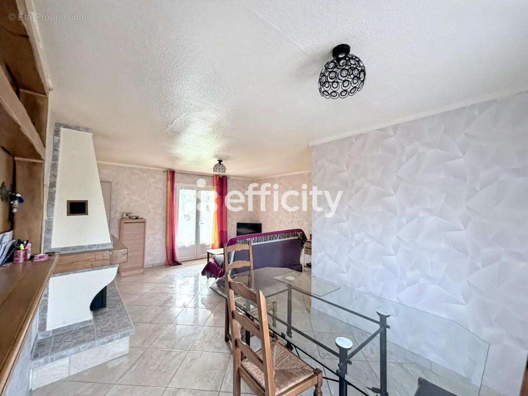 Maison à CASTILLONNES