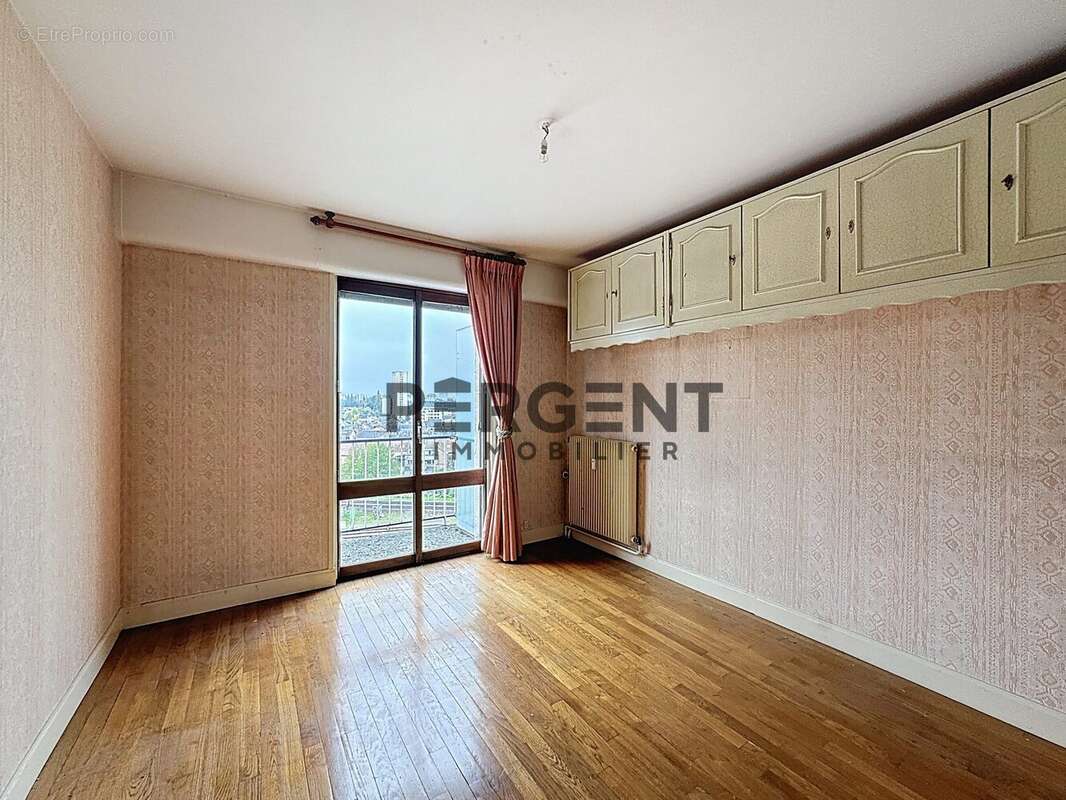 Appartement à CHARLEVILLE-MEZIERES