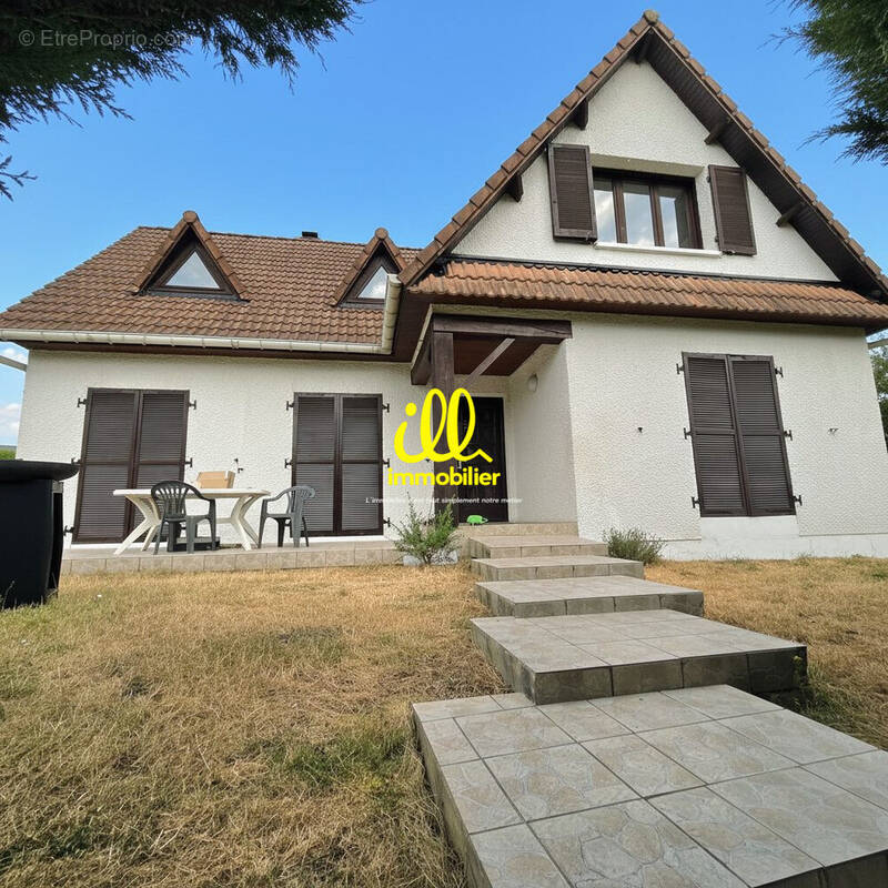 Maison à CHARLEVILLE-MEZIERES