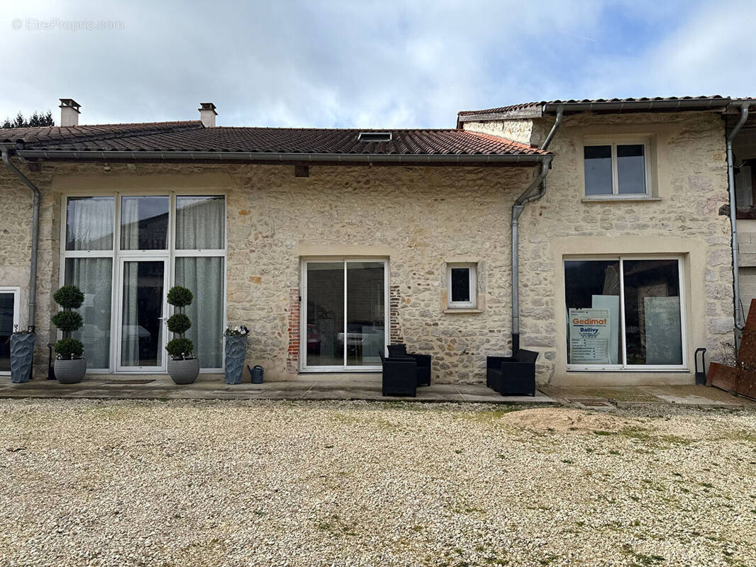 Maison à SAINT-MARTIN-DU-MONT