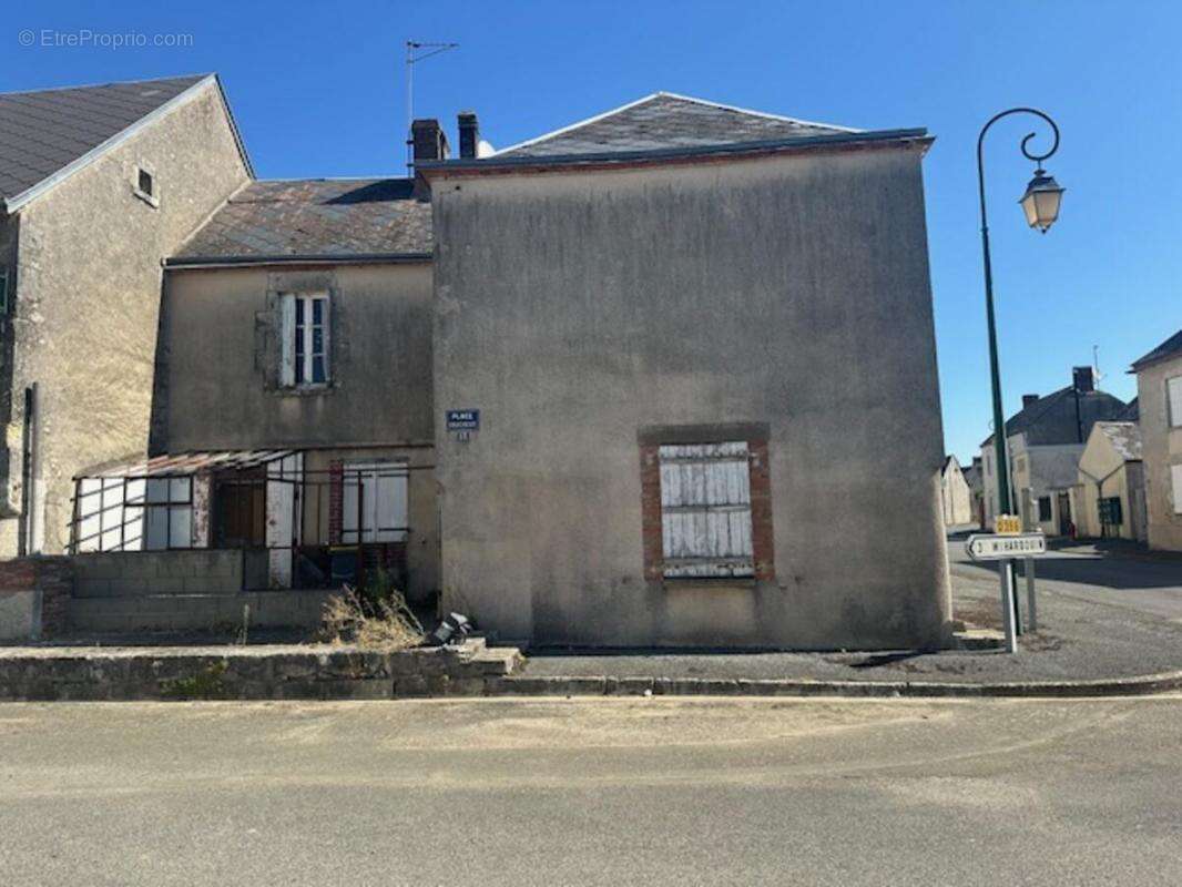 Maison à BAZOCHES-LES-HAUTES