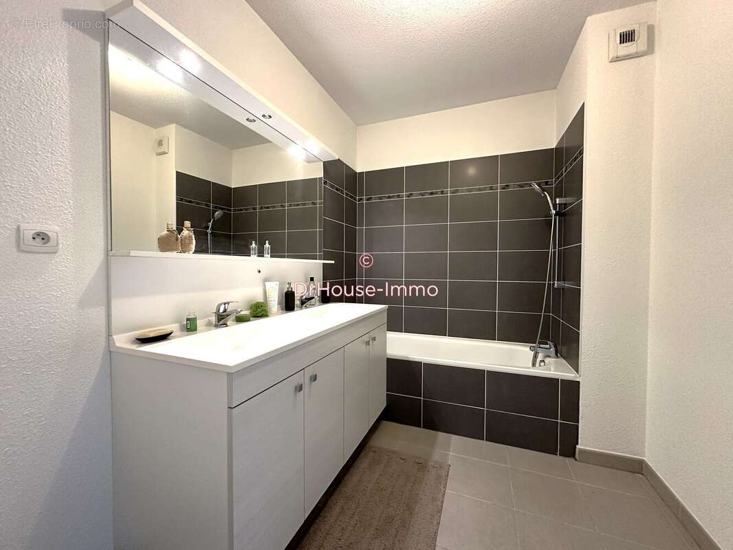 Maison 77 m² à Angouleme  - photo 8