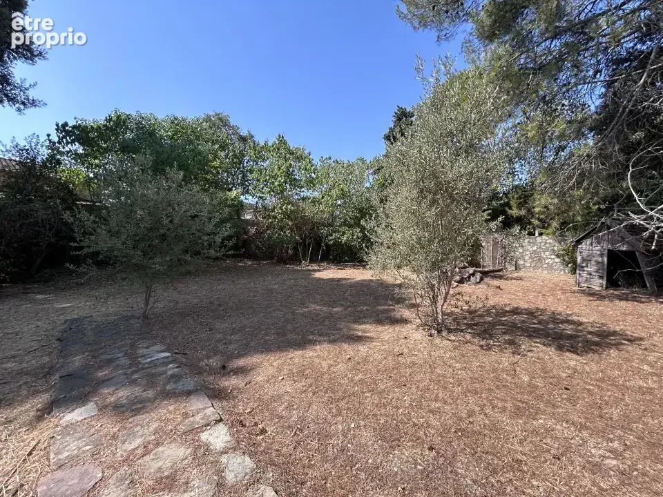 Terrain 1000 m² à Draguignan  - photo 2