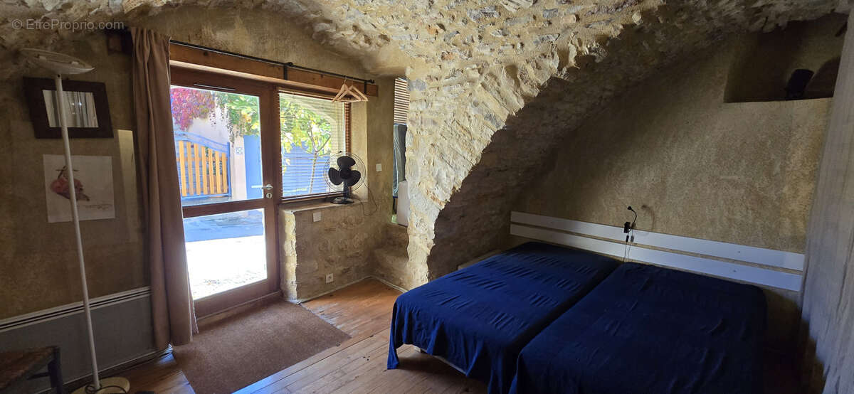 Maison à MONTPEYROUX