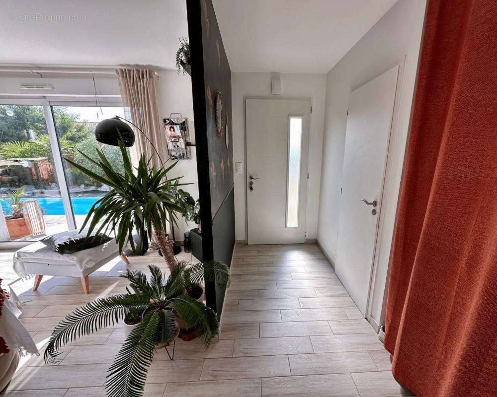 Maison à LES MATHES