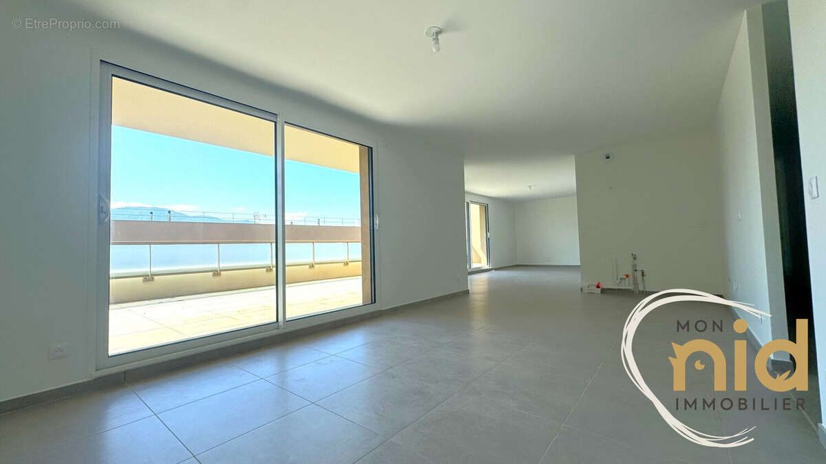 Appartement à MEYLAN