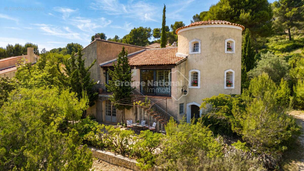 Maison à ENSUES-LA-REDONNE