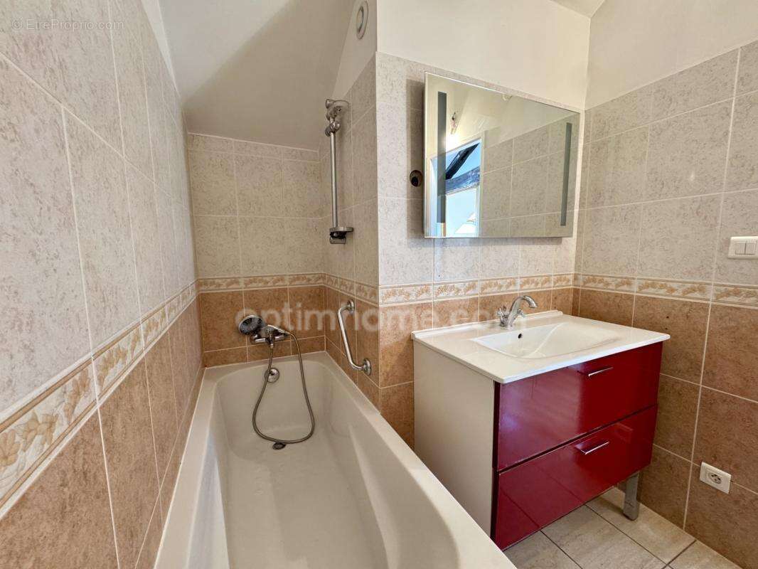 Appartement duplex - 4 chambres - parking privé -  proche centre ville - lisieux (14100) - photo 20