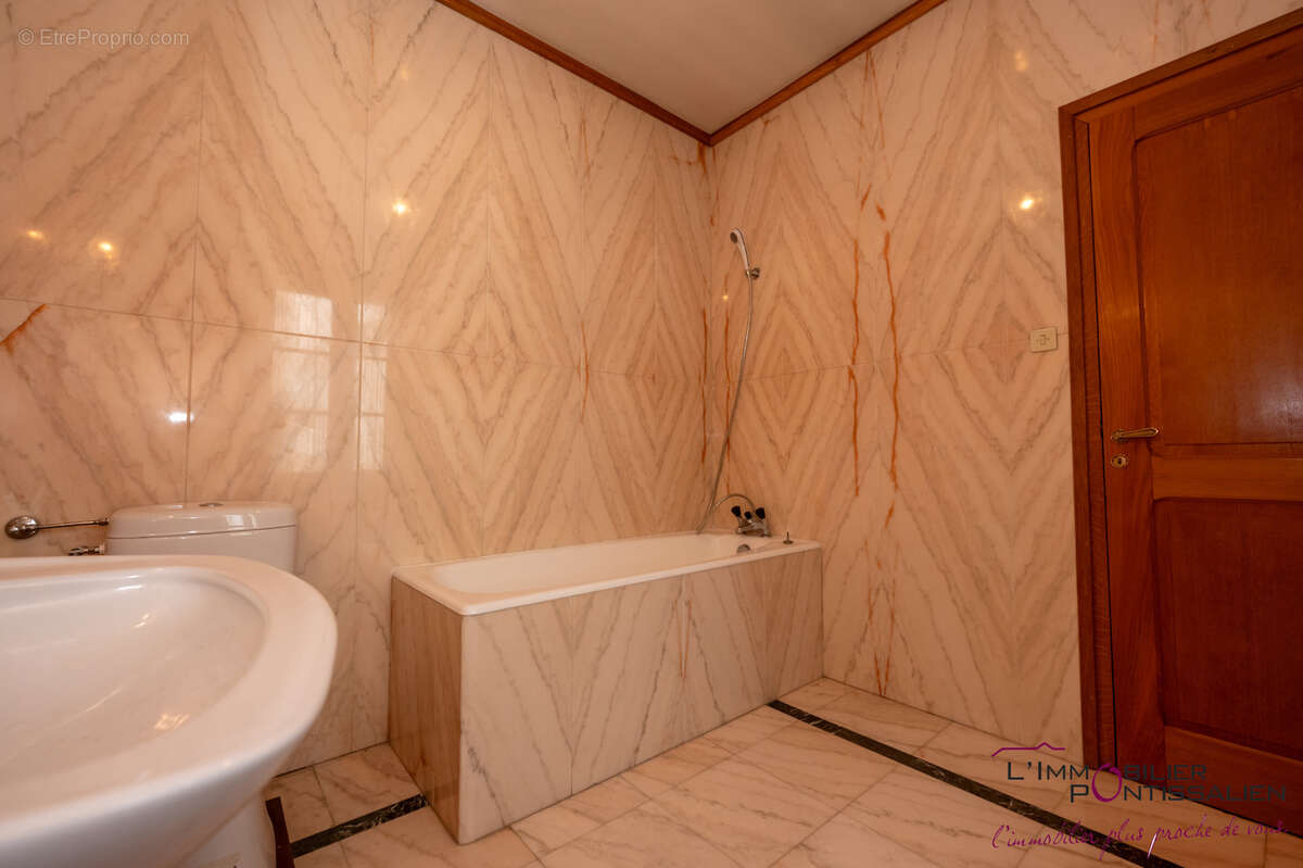 MAISON DE 208 m2 SUR 733 m2- Proche frontière - photo 28