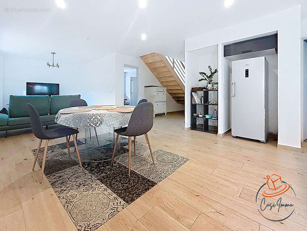 Maison Gex 6 pièce(s) 170 m2 - photo 6