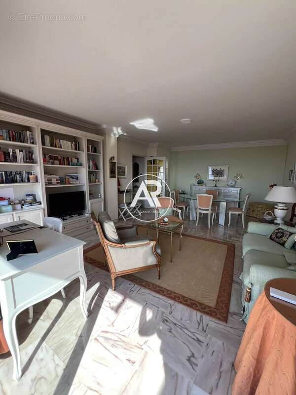 Appartement à ROQUEBRUNE-CAP-MARTIN