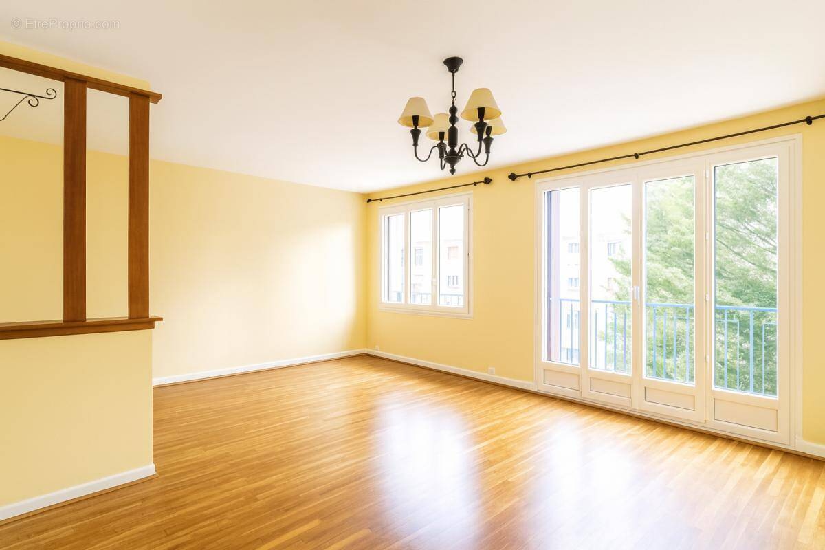 Appartement à MEULAN