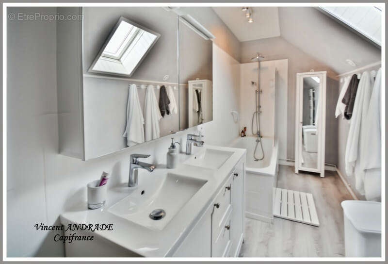 Maison à CHEPTAINVILLE