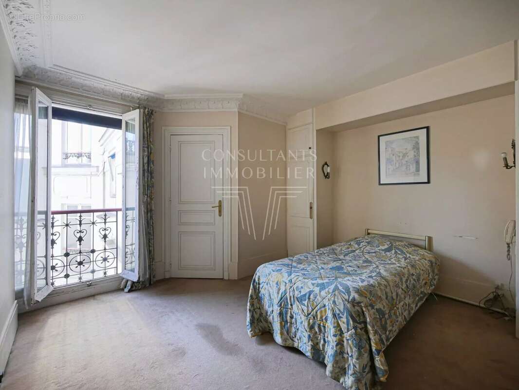 Appartement à NEUILLY-SUR-SEINE
